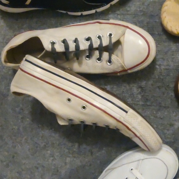 ***SOLD OUT!!*** $8, $10 & $15 SHOE SALE!! You choose... - Picture 5 of 8